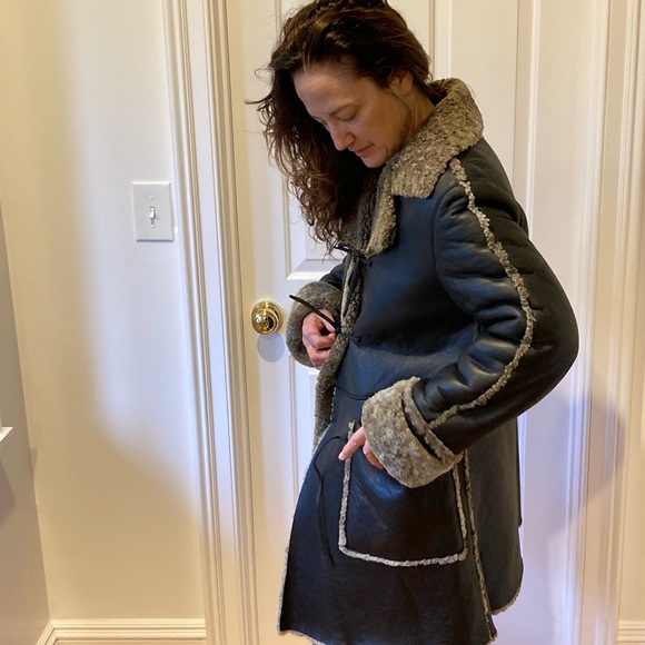 Shearling coat.  Blumarime.  Never worn.  Reversible. - Picture 12 of 14